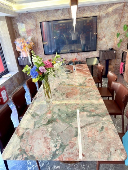 4 seansons pink marble table