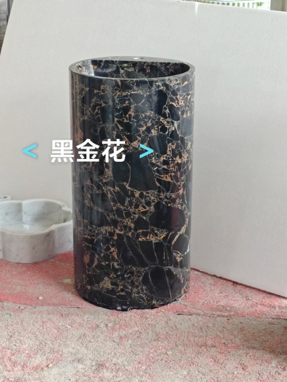 pedestal sink